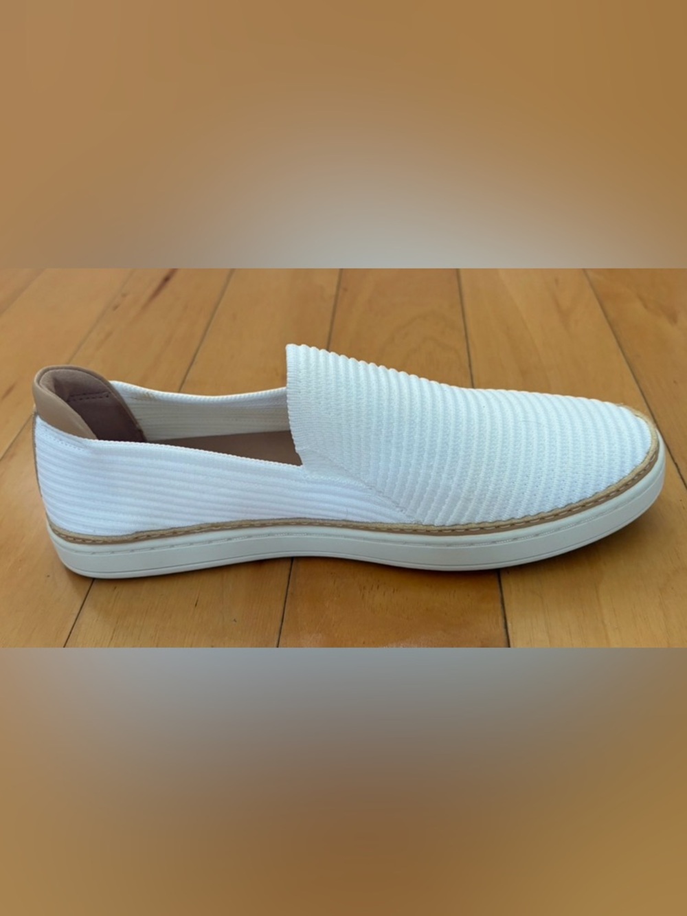 New UGG Sz 6.5 6 1/2 Women's Sammy Slip On White Rib Knit Minimalist Comfort - Picture 9 of 16